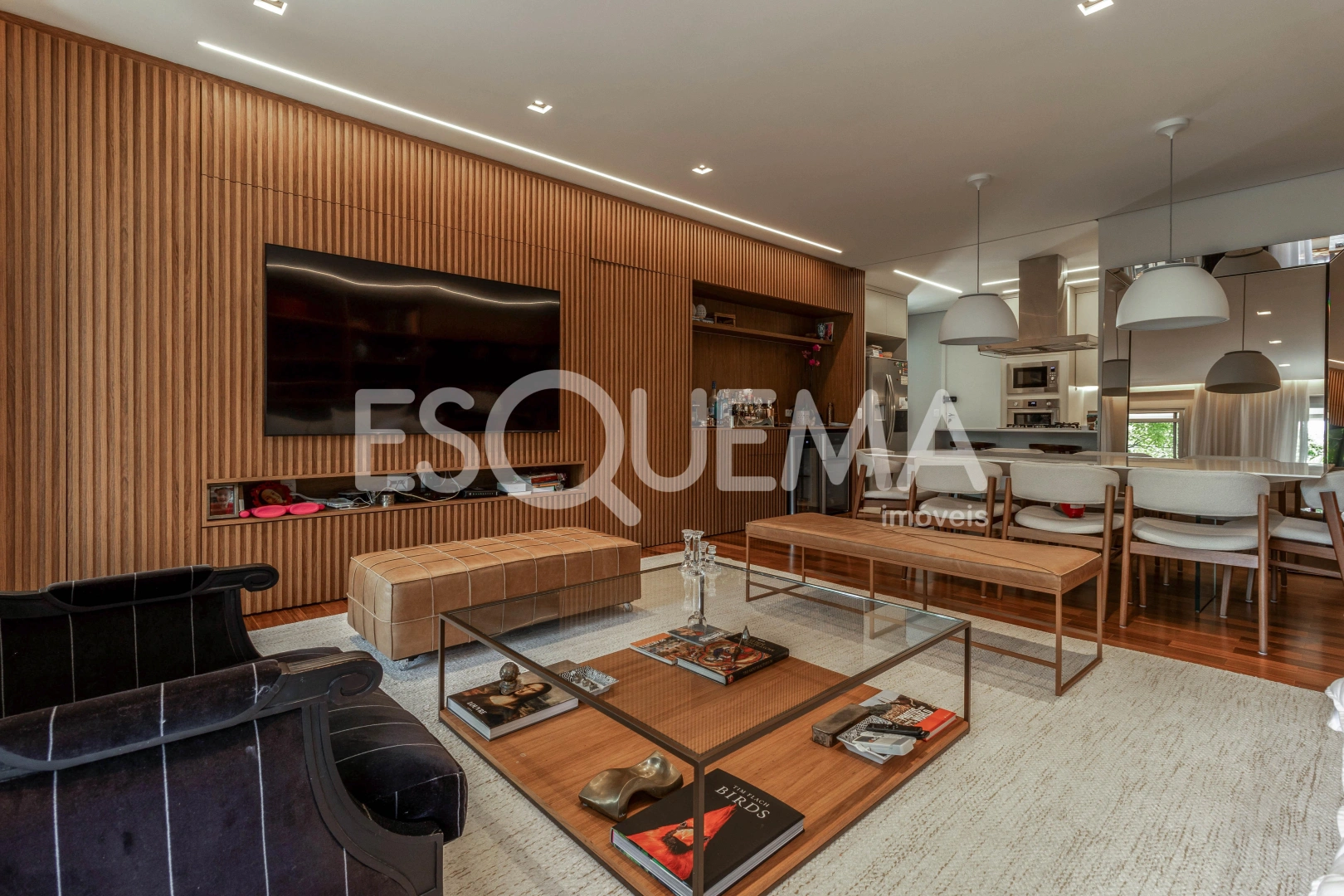 Em frente ao Parque Villa Lobos, apartamento reformado, com amplo living - Imagem 2