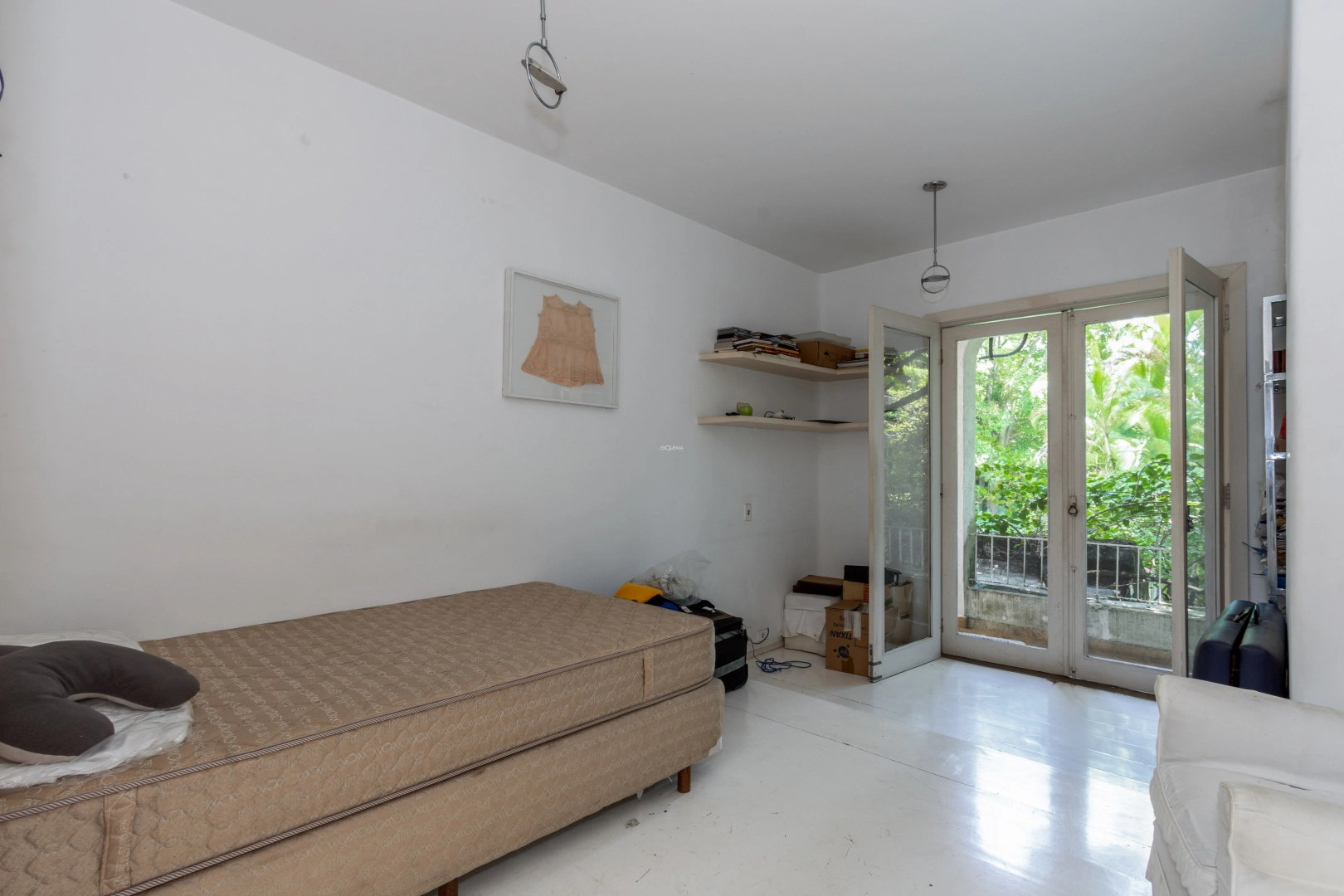 Casa em rua super arborizada - Imagem 14