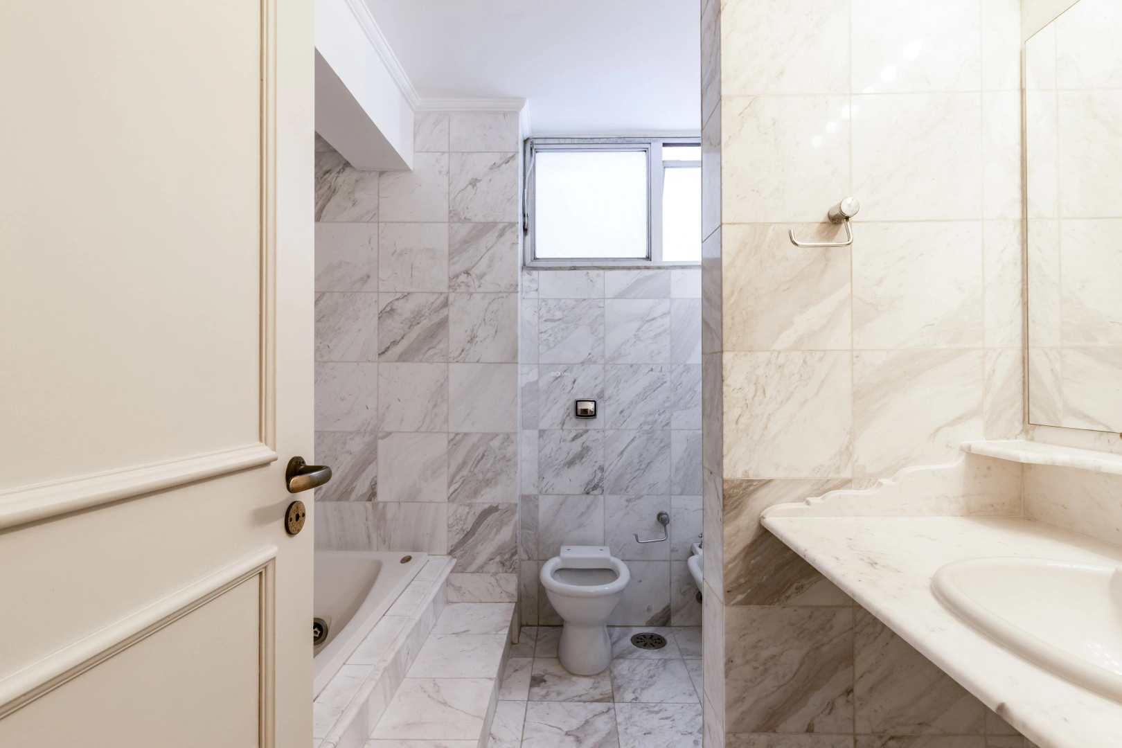 Apartamento espaçoso, localizado na parte baixa do Jardins - Imagem 11