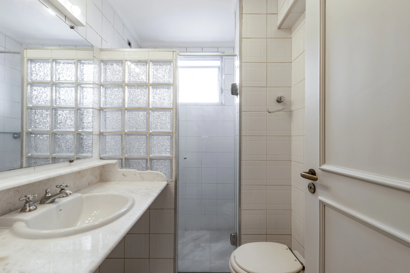 Apartamento espaçoso, localizado na parte baixa do Jardins - Imagem 13
