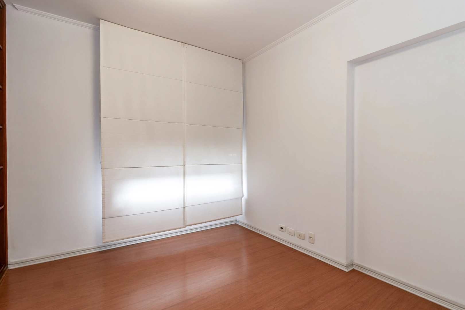Apartamento espaçoso, localizado na parte baixa do Jardins - Imagem 5