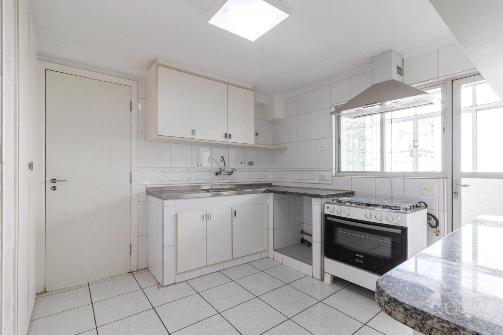 Apartamento espaçoso, com vista livre para o Jardim Europa - Imagem 11