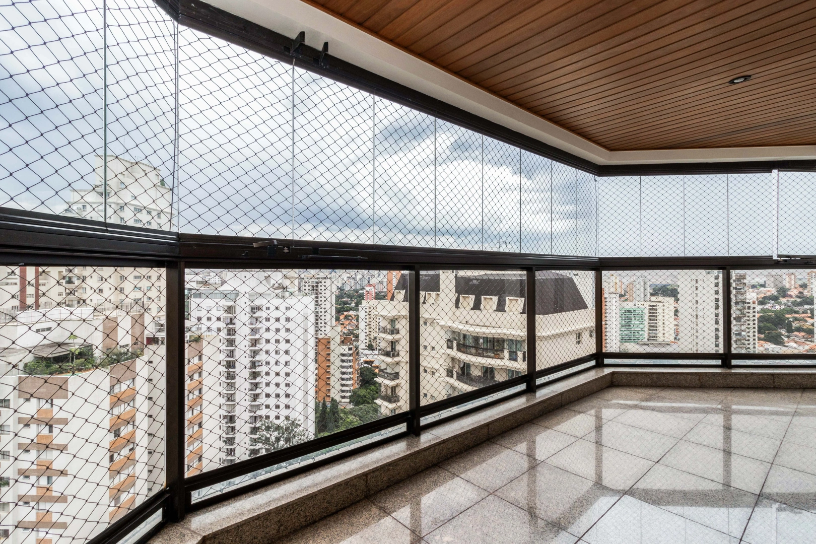Cobertura duplex, para reformar, em rua valorizada - Imagem 8