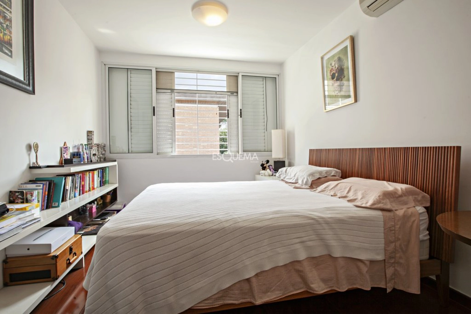 Casa com projeto moderno, em rua sem saída - Imagem 11