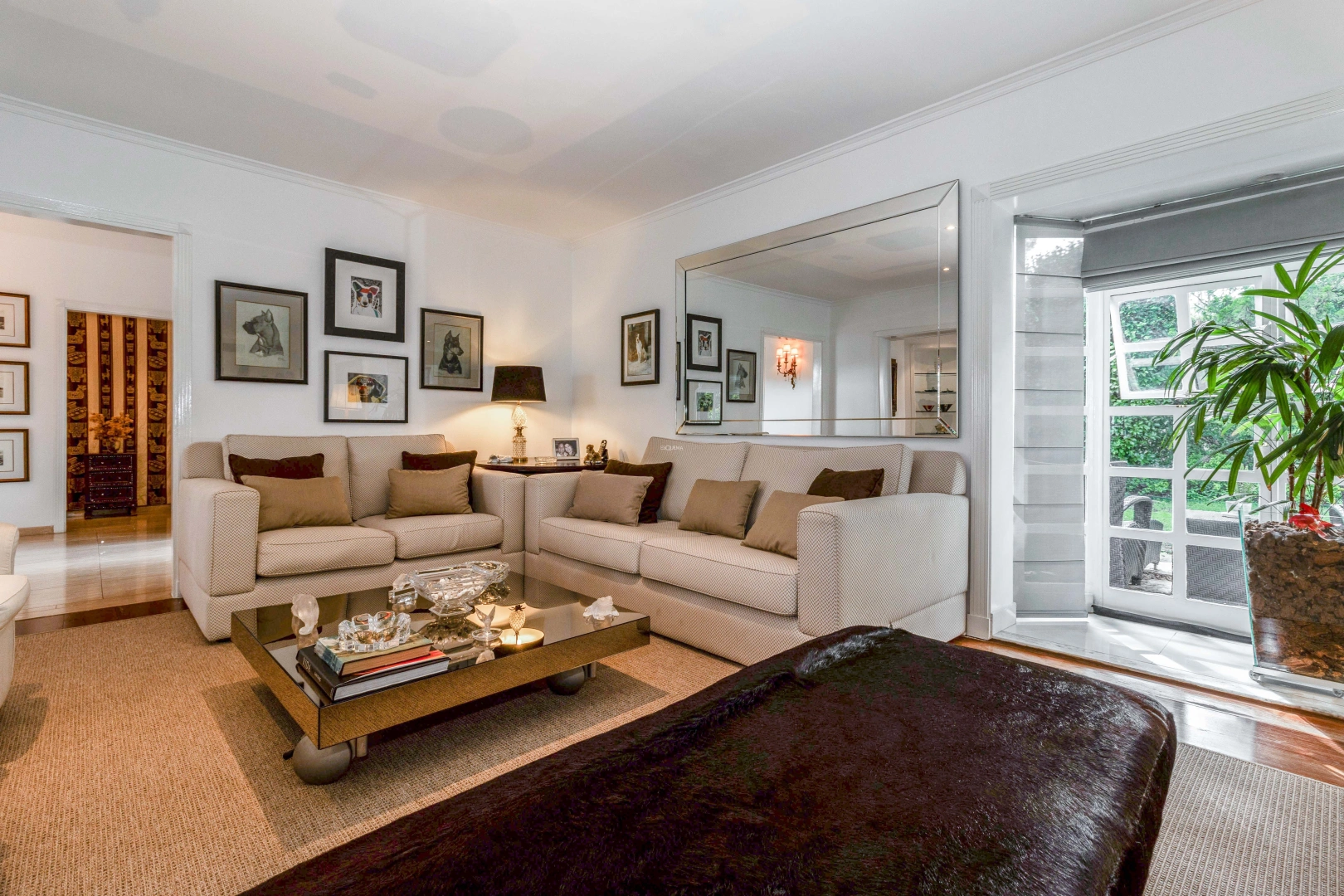 Casa semi térrea, com estilo clássico - Imagem 4