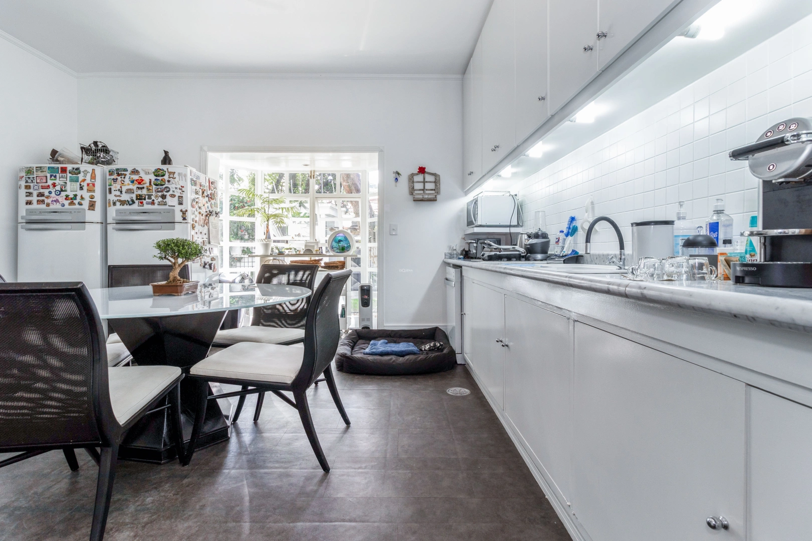 Casa semi térrea, com estilo clássico - Imagem 9