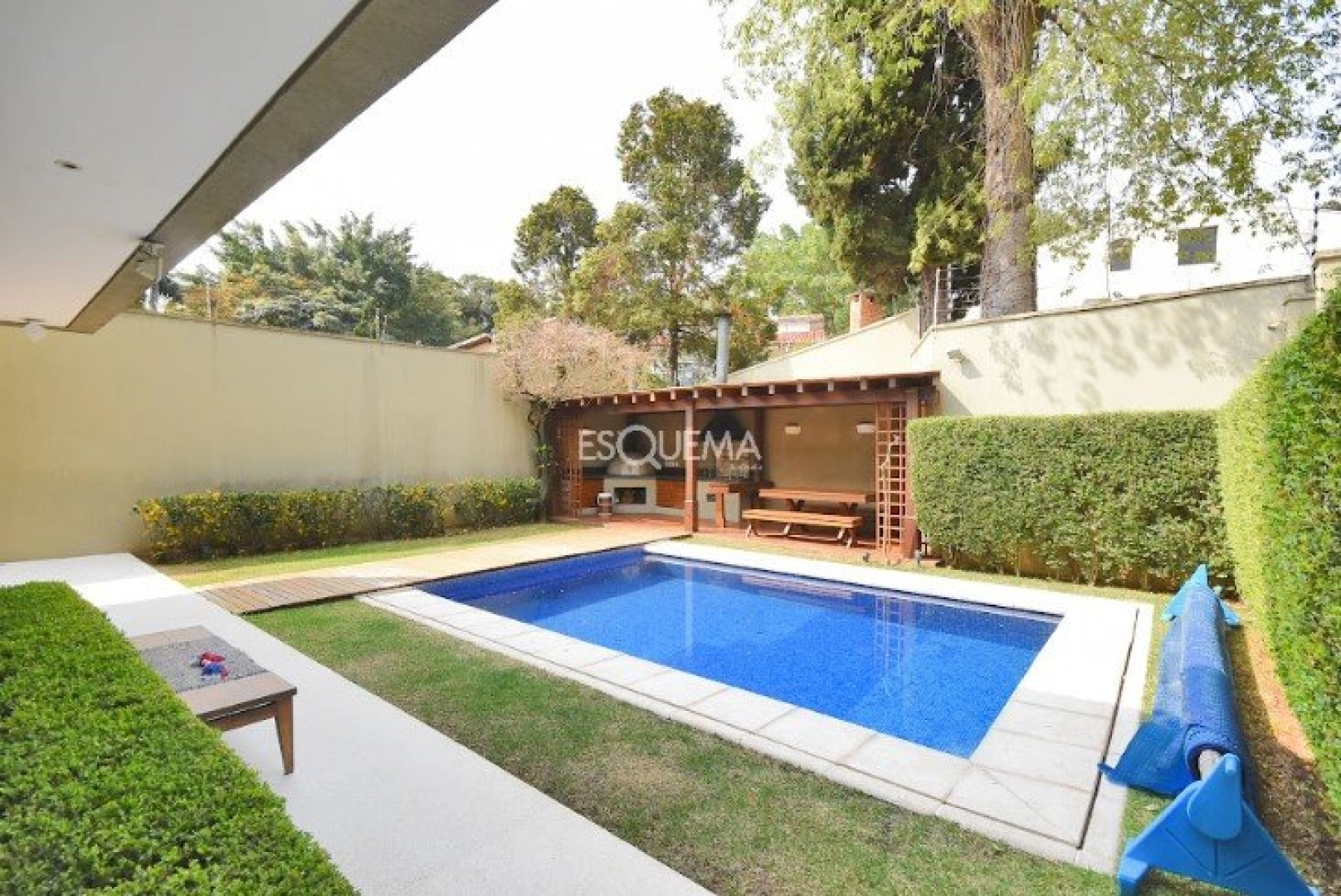 Casa moderna e atualizada - Imagem 2