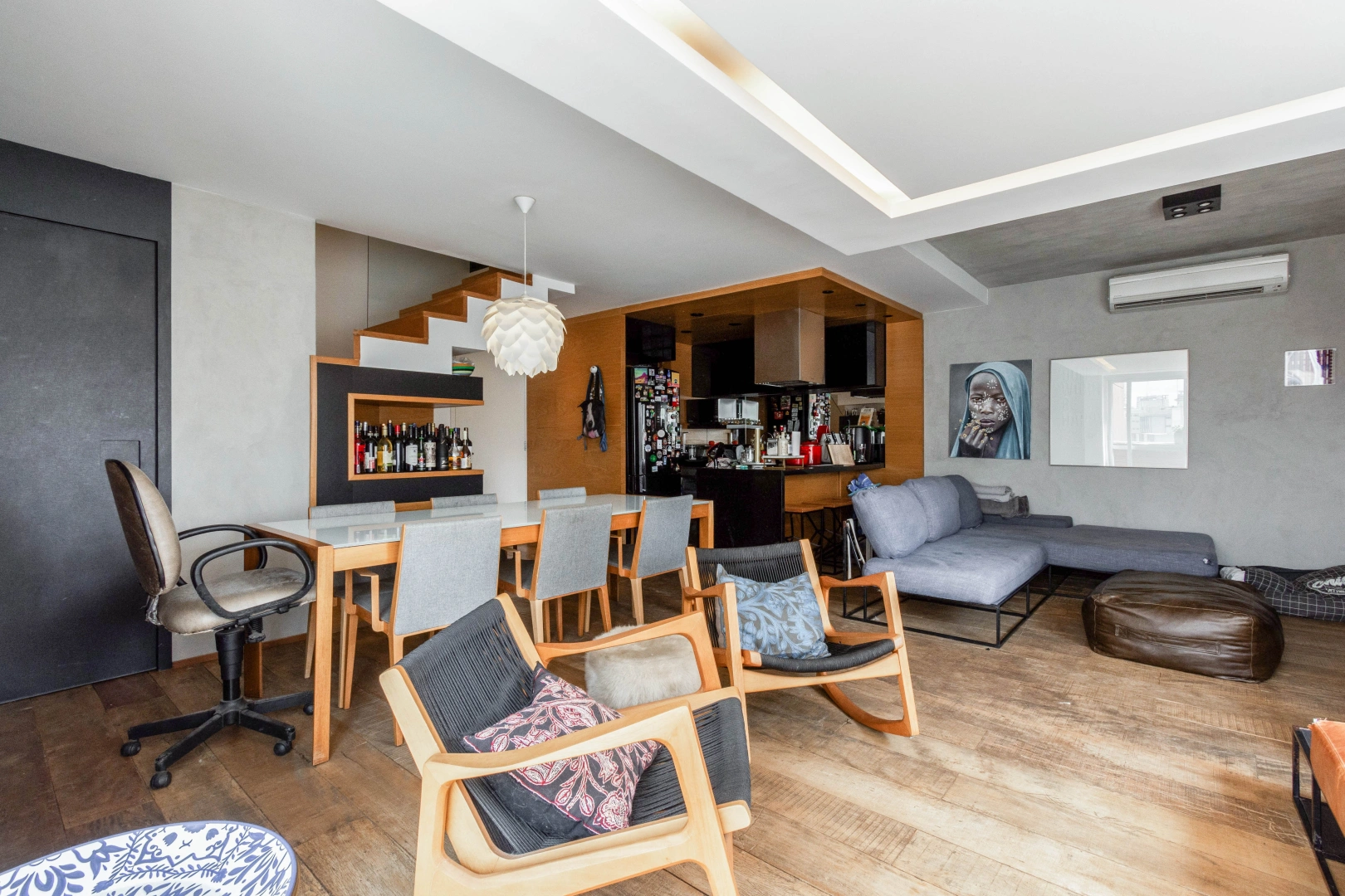 Apartamento duplex com reforma moderna - Imagem 4