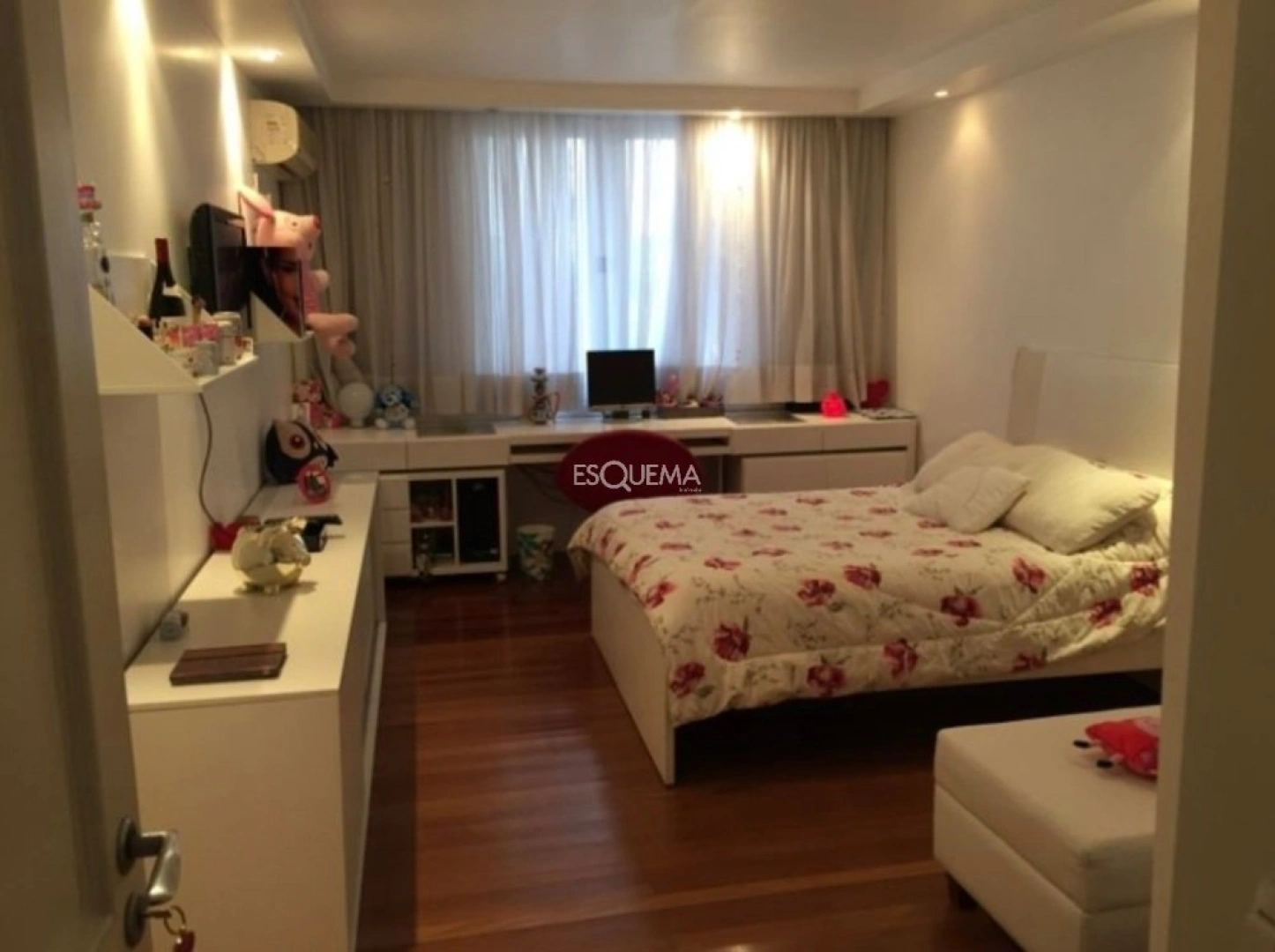 Casa, em rua tranquila, com ampla área externa - Imagem 12