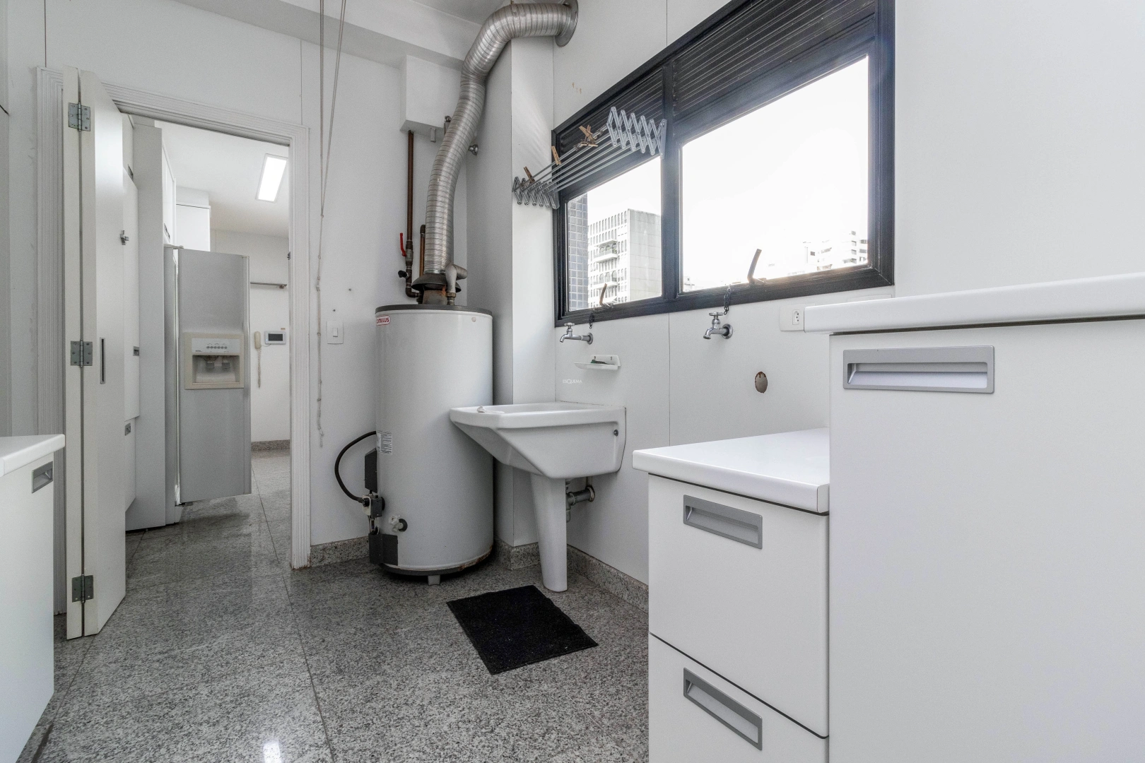 Apartamento com 4 dormitórios - Imagem 11