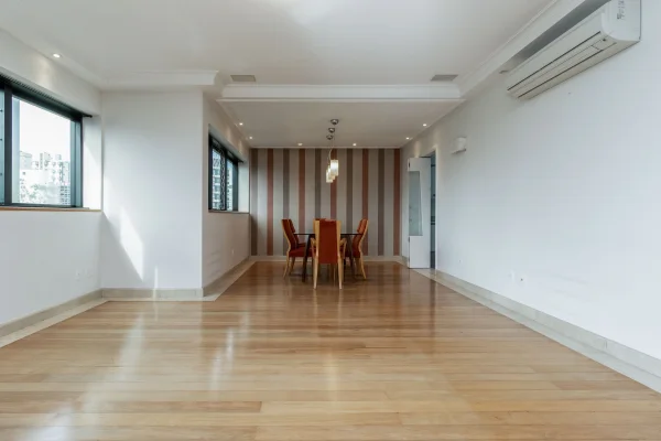 Apartamento com 4 dormitórios