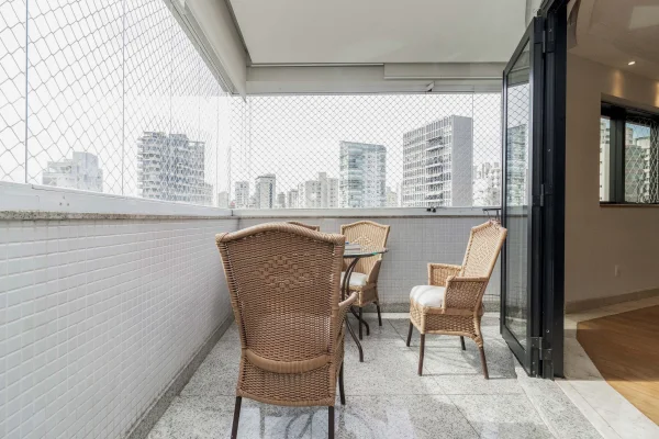 Apartamento com 4 dormitórios