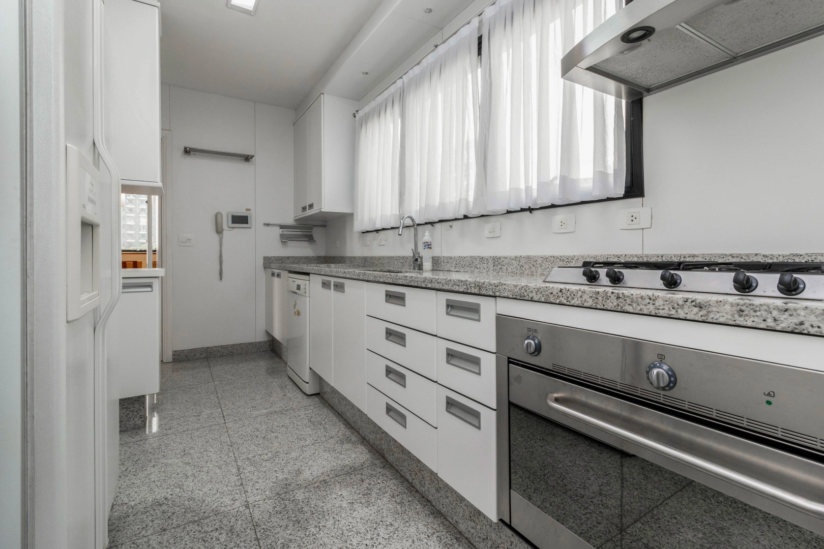 Apartamento com 4 dormitórios - Imagem 9