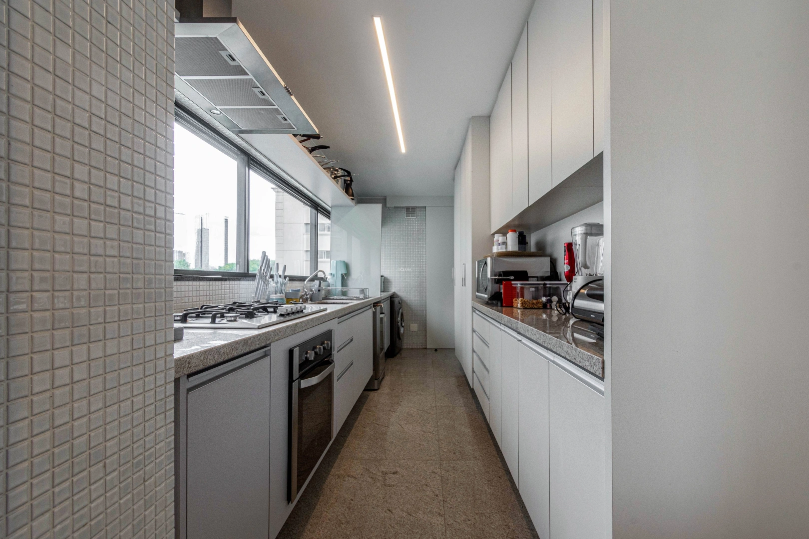 Apartamento em prédio assinado a passos do Parque do Povo - Imagem 7