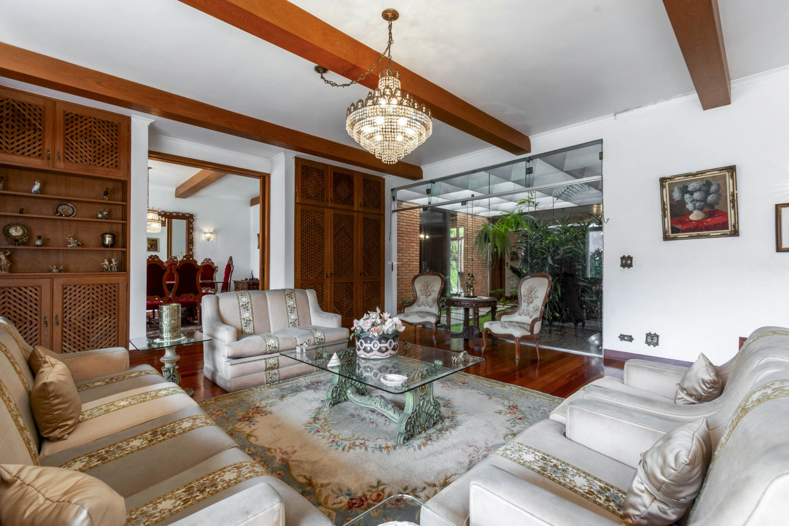 Casa ampla e confortável - Imagem 8