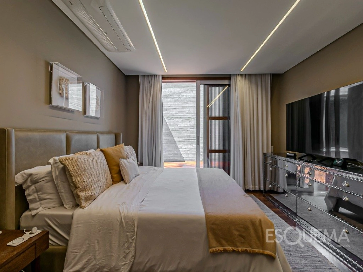 Casa com projeto contemporâneo, assinado por Felipe Hess - Imagem 12