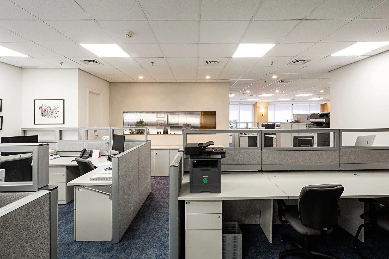Conjunto comercial, com excelente espaço e infraestrutura - Imagem 11