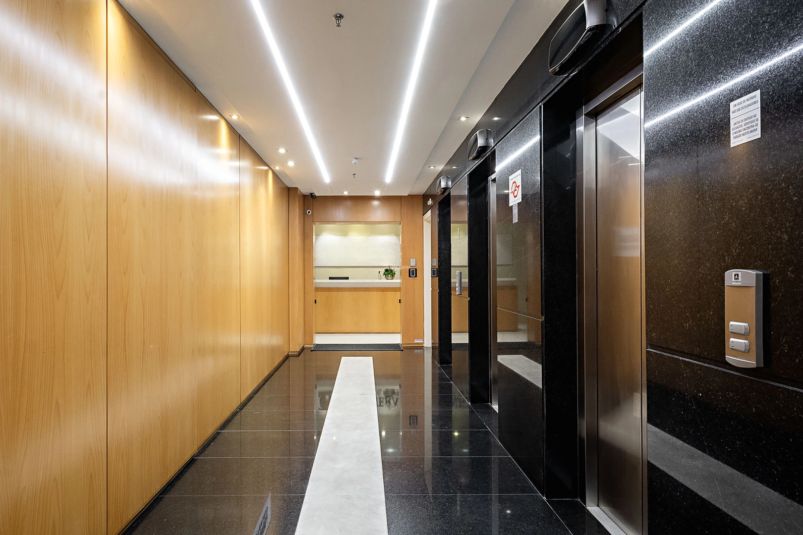 Conjunto comercial, com excelente espaço e infraestrutura - Imagem 7