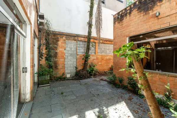 Casa em excelente localização, próxima ao Parque Ibirapuera