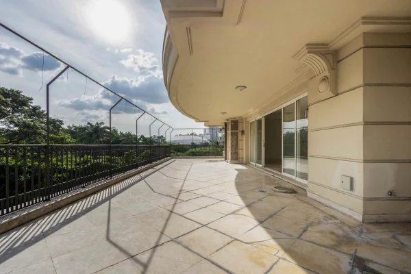 Apartamento em prédio exclusivo próximo ao Parque Ibirapuera