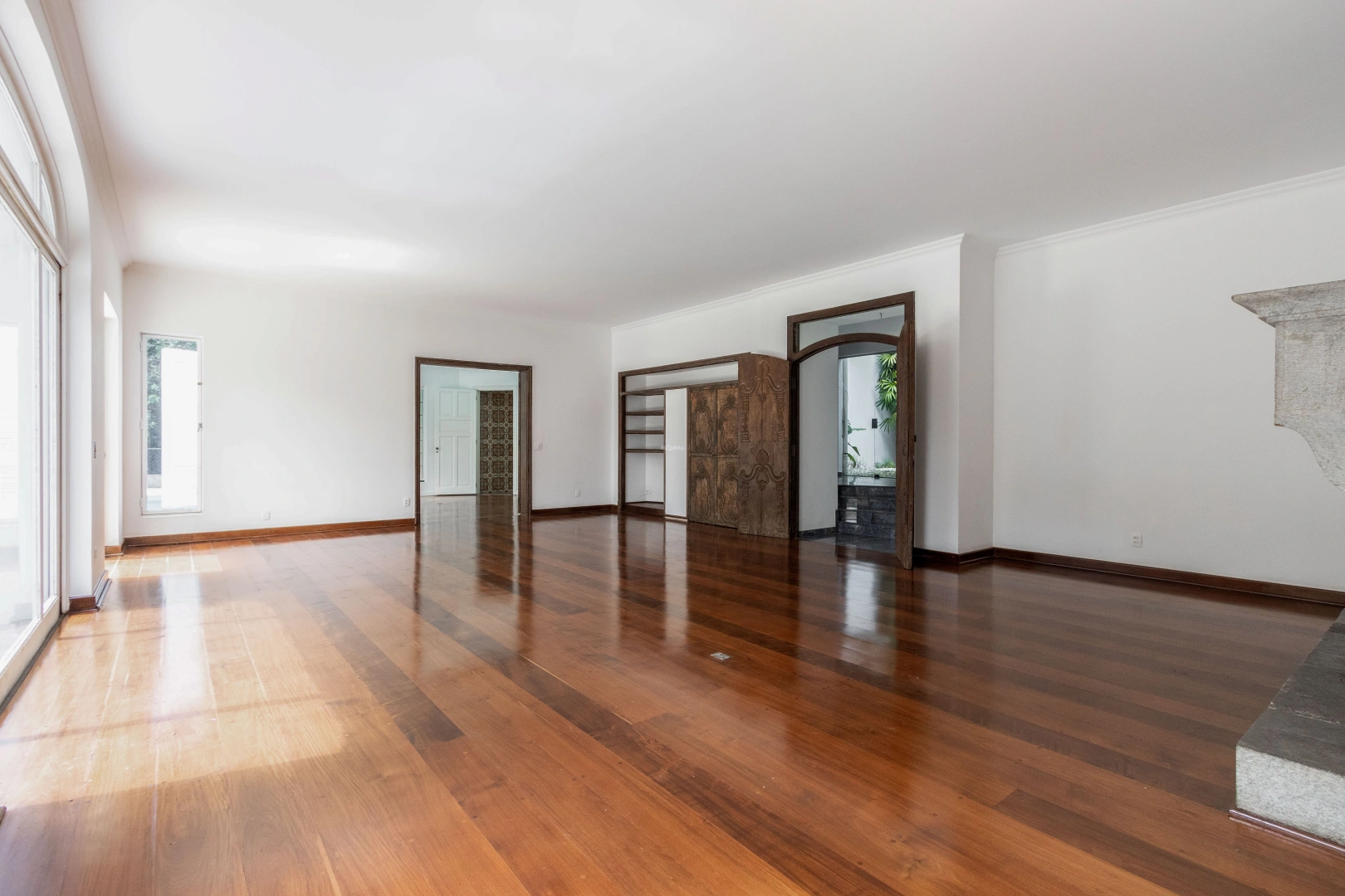 Casa com piscina em condomínio fechado - Imagem 9