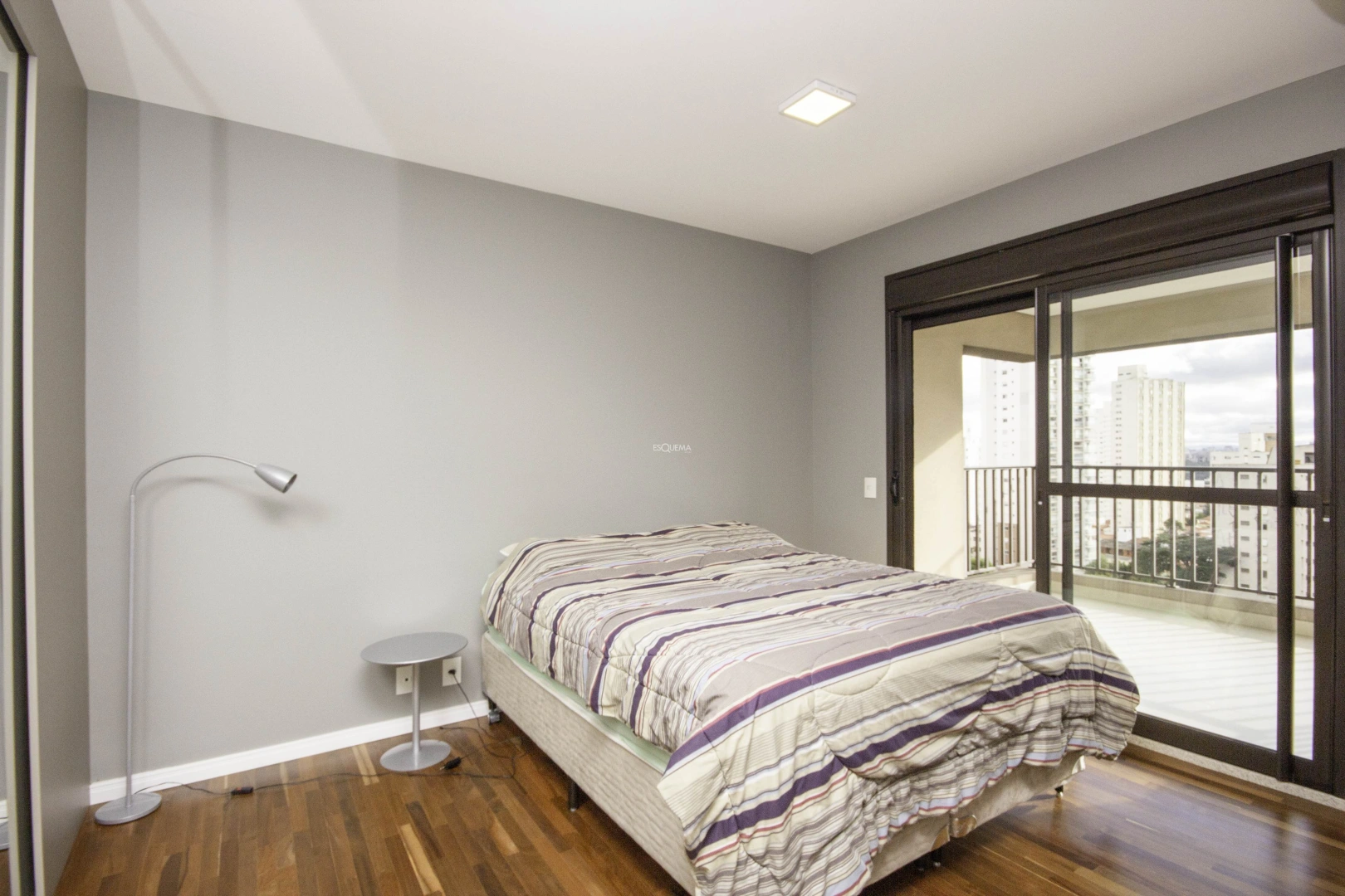 Apartamento reformado e pronto para morar - Imagem 4