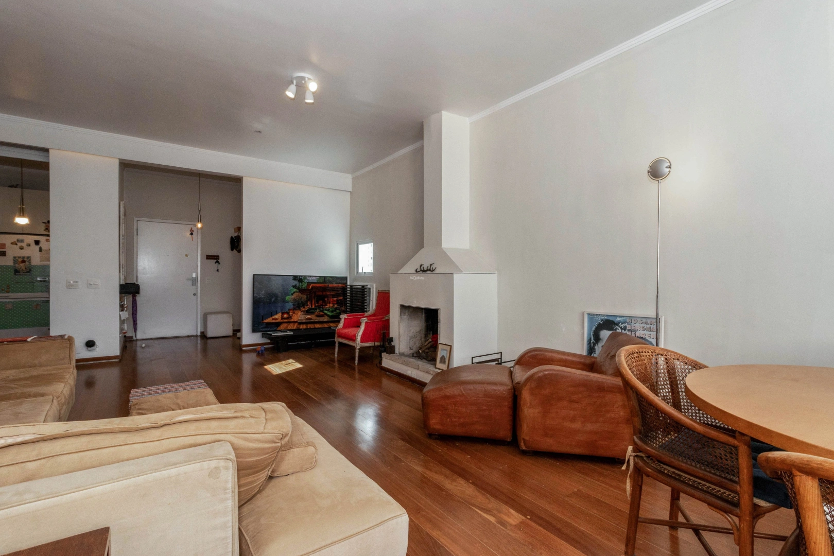 Apartamento reformado e com living  amplo, proximo da Rua Artur de Azevedo - Imagem 5
