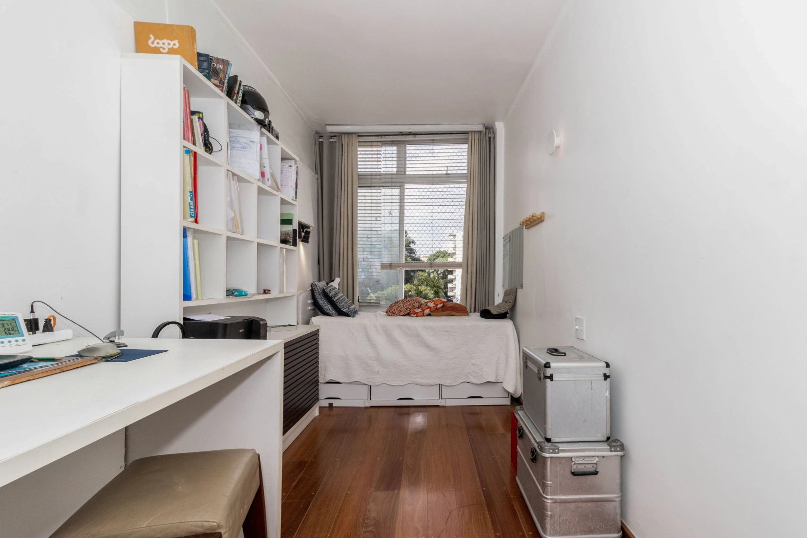 Apartamento reformado e com living  amplo, proximo da Rua Artur de Azevedo - Imagem 9