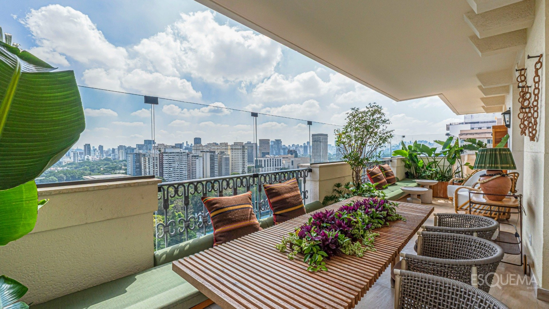 Apartamento reformado com projeto Triplex em frente ao Clube Pinheiros - Imagem 3