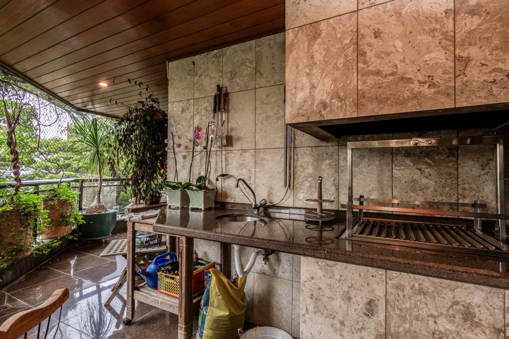 Apartamento em rua arborizada - Imagem 6
