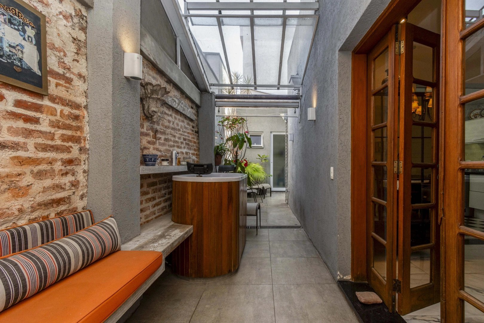Casa bem localizada, a quadras do Parque Ibirapuera - Imagem 7