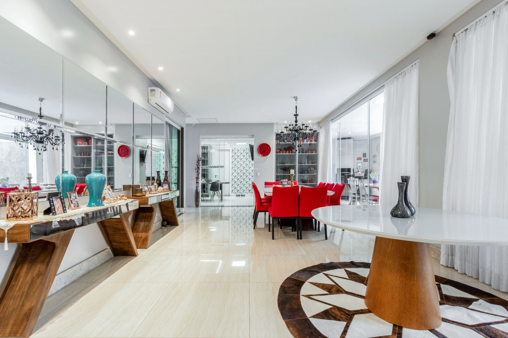 Casa recém reformada, em bairro privilegiado - Imagem 10