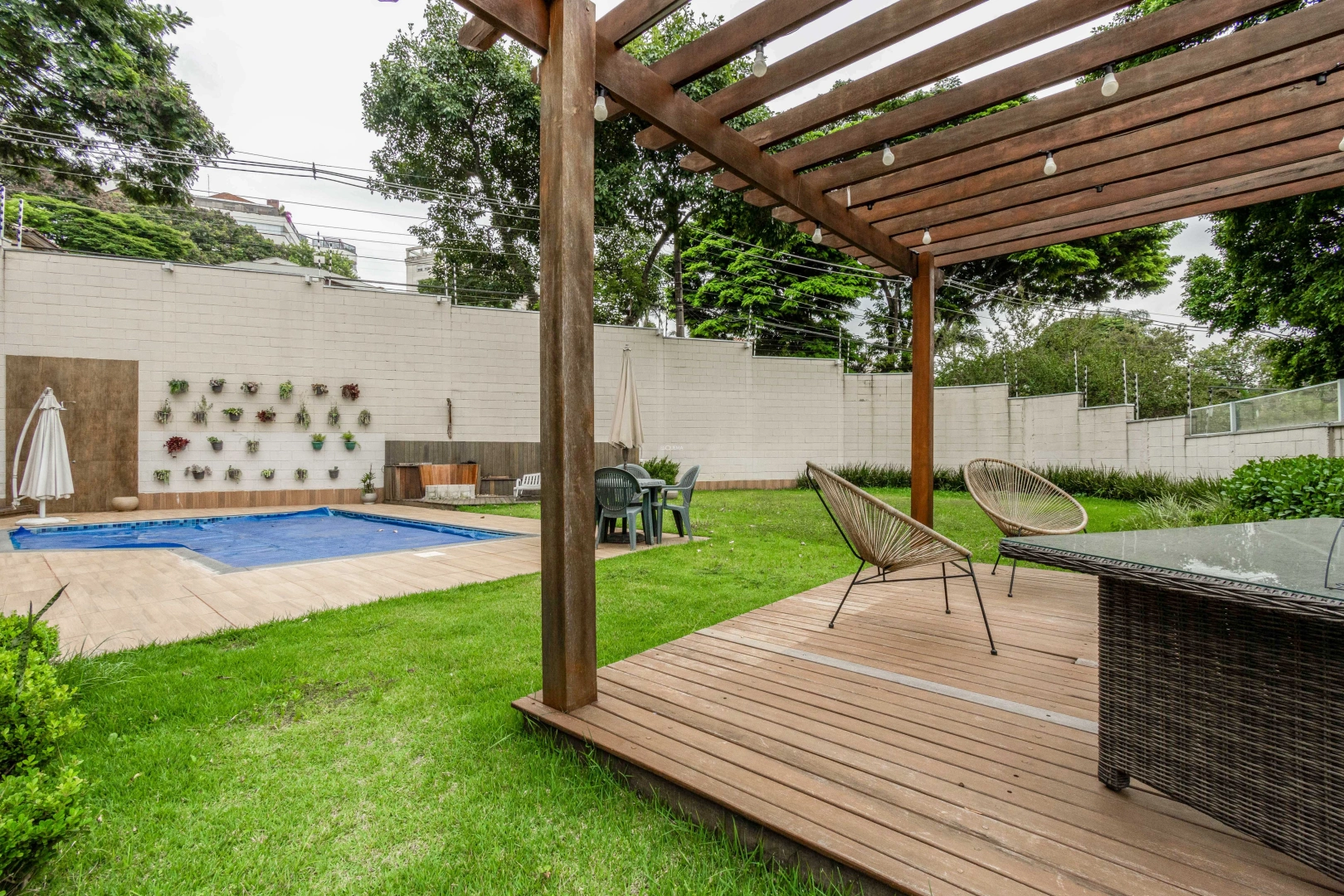 Casa recém reformada, em bairro privilegiado - Imagem 6