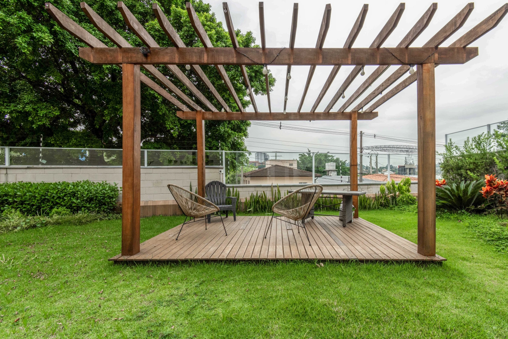 Casa recém reformada, em bairro privilegiado - Imagem 7