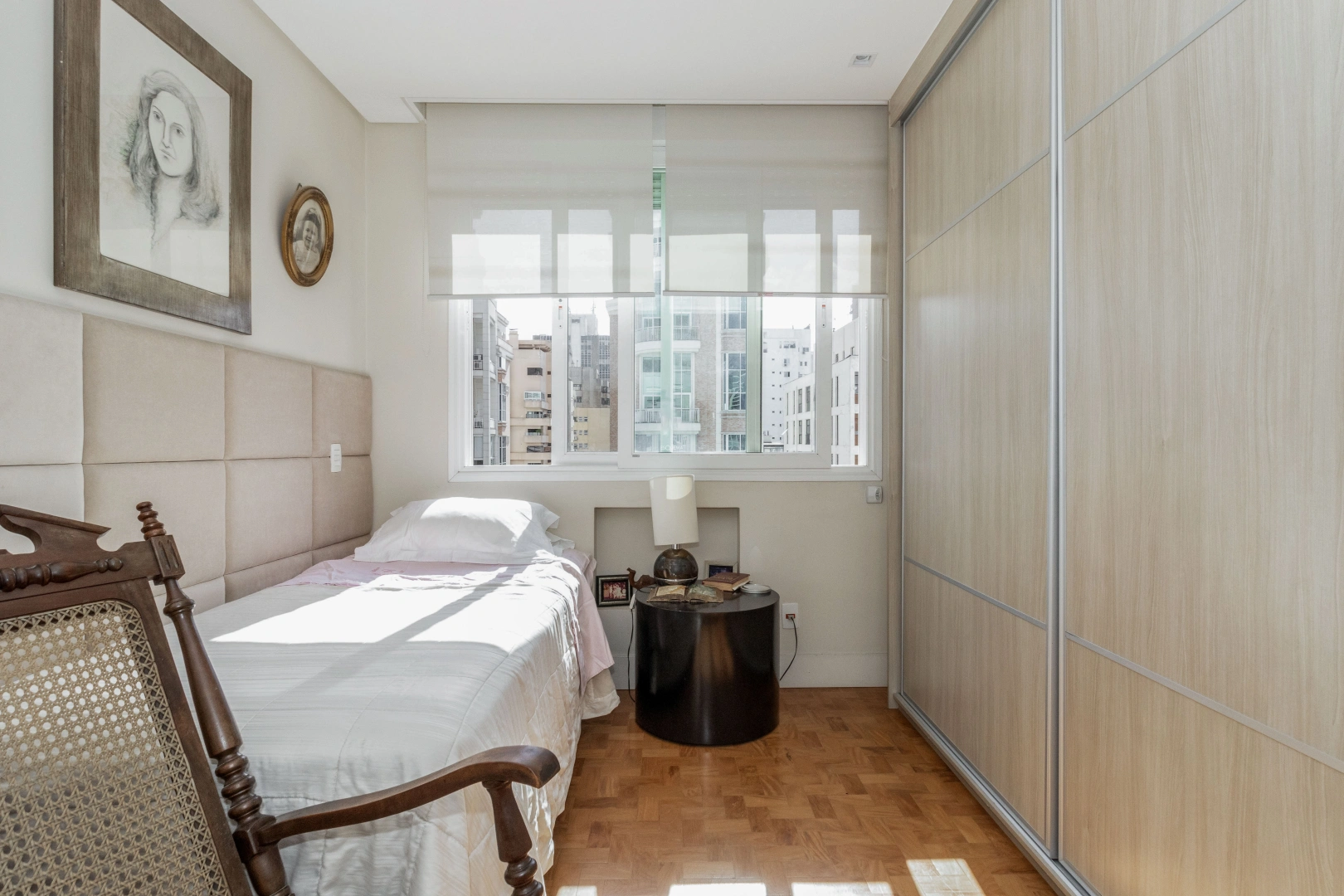 Apartamento com varanda espaçosa - Imagem 14