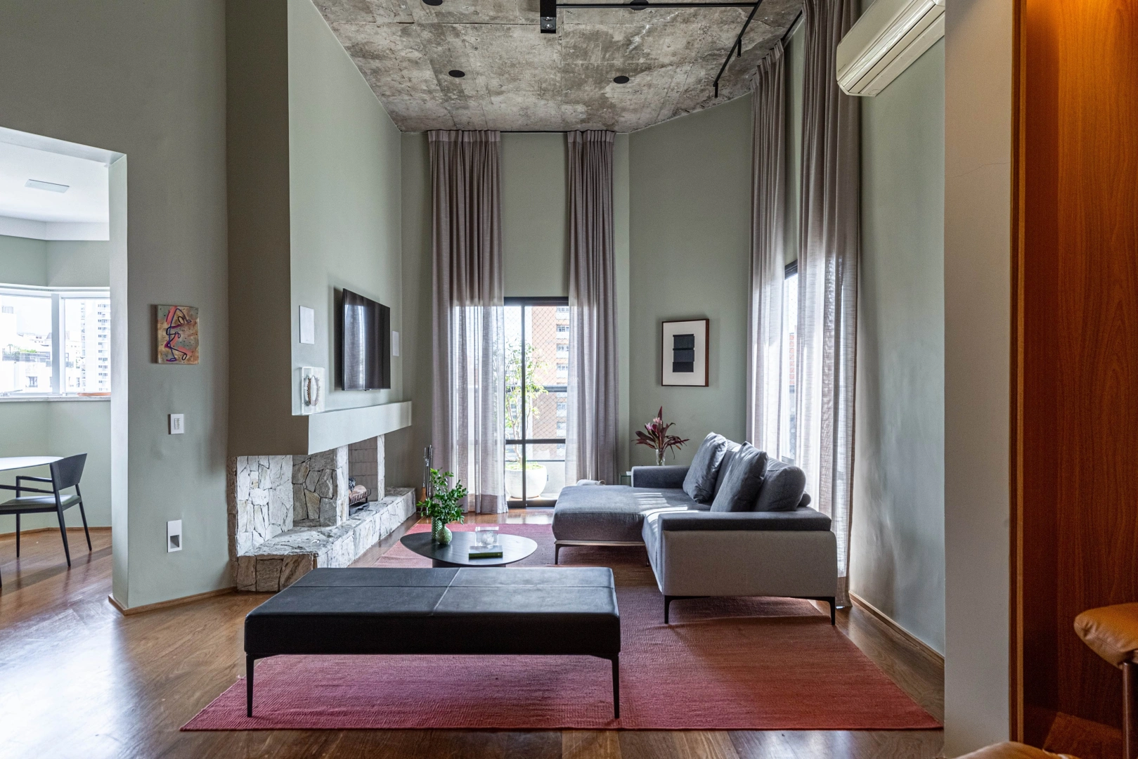 Cobertura duplex modernizada próxima ao Parque Ibirapuera - Imagem 14