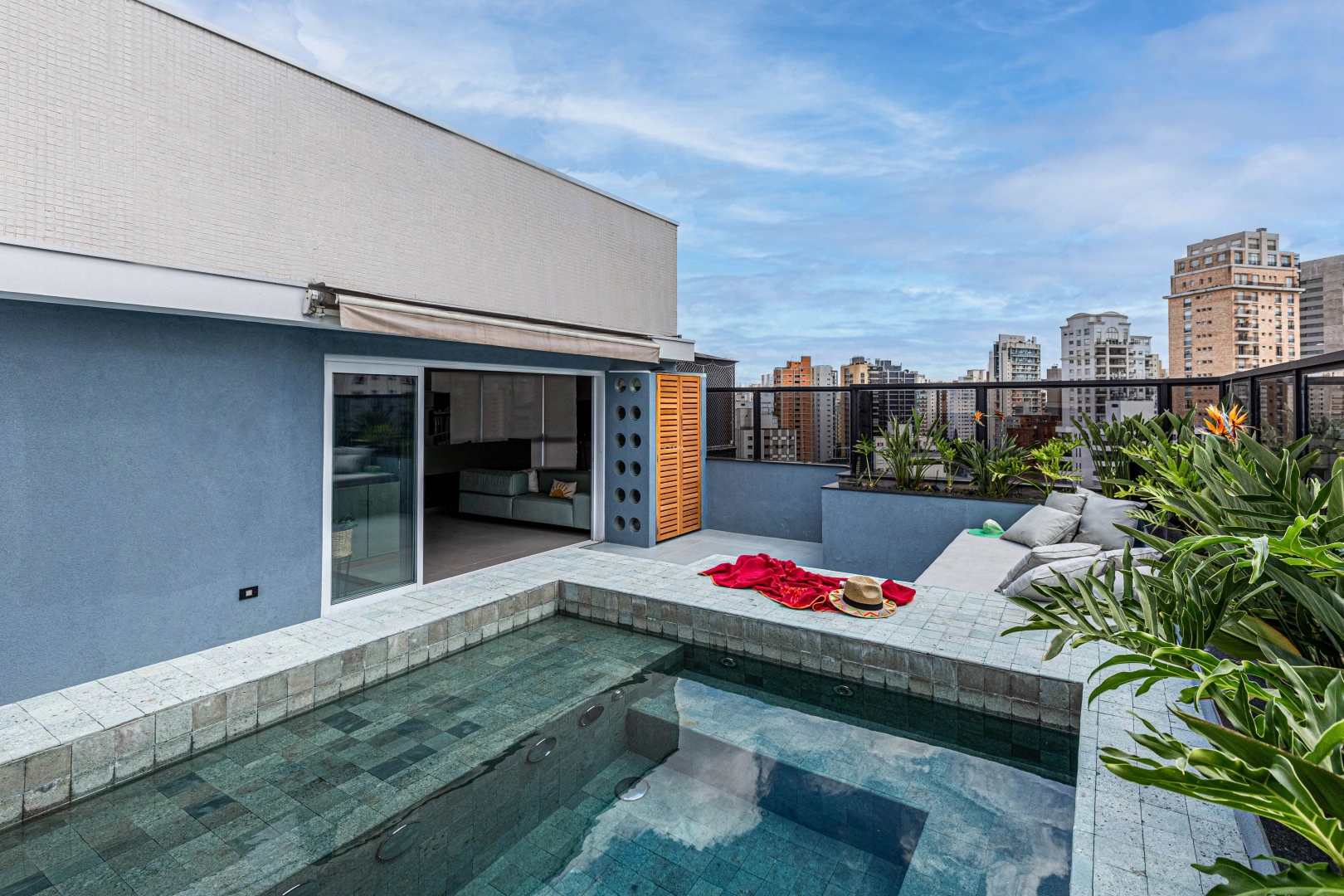 Cobertura duplex modernizada próxima ao Parque Ibirapuera - Imagem 2
