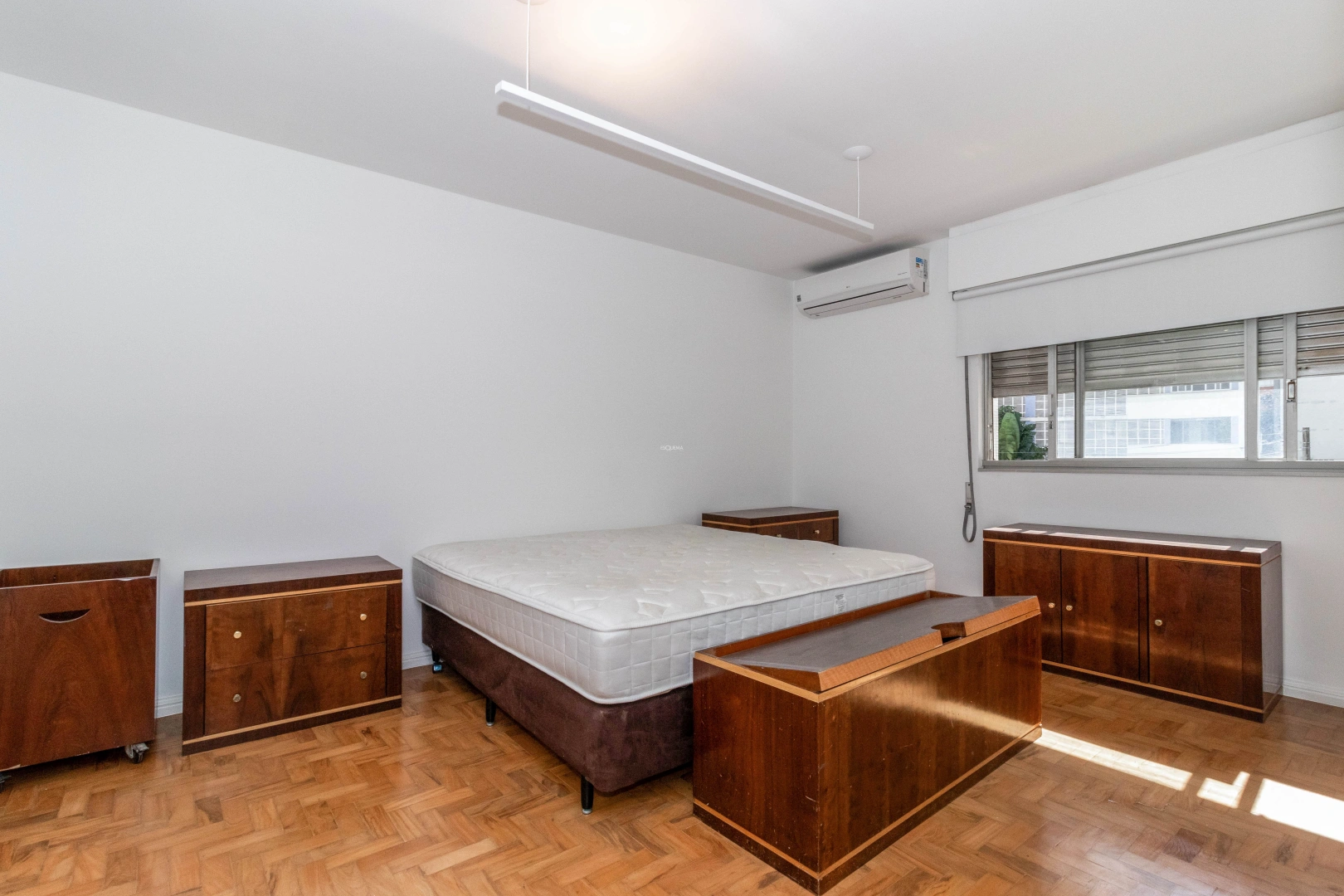 Apartamento com sala espaçosa em rua cobiçada - Imagem 13