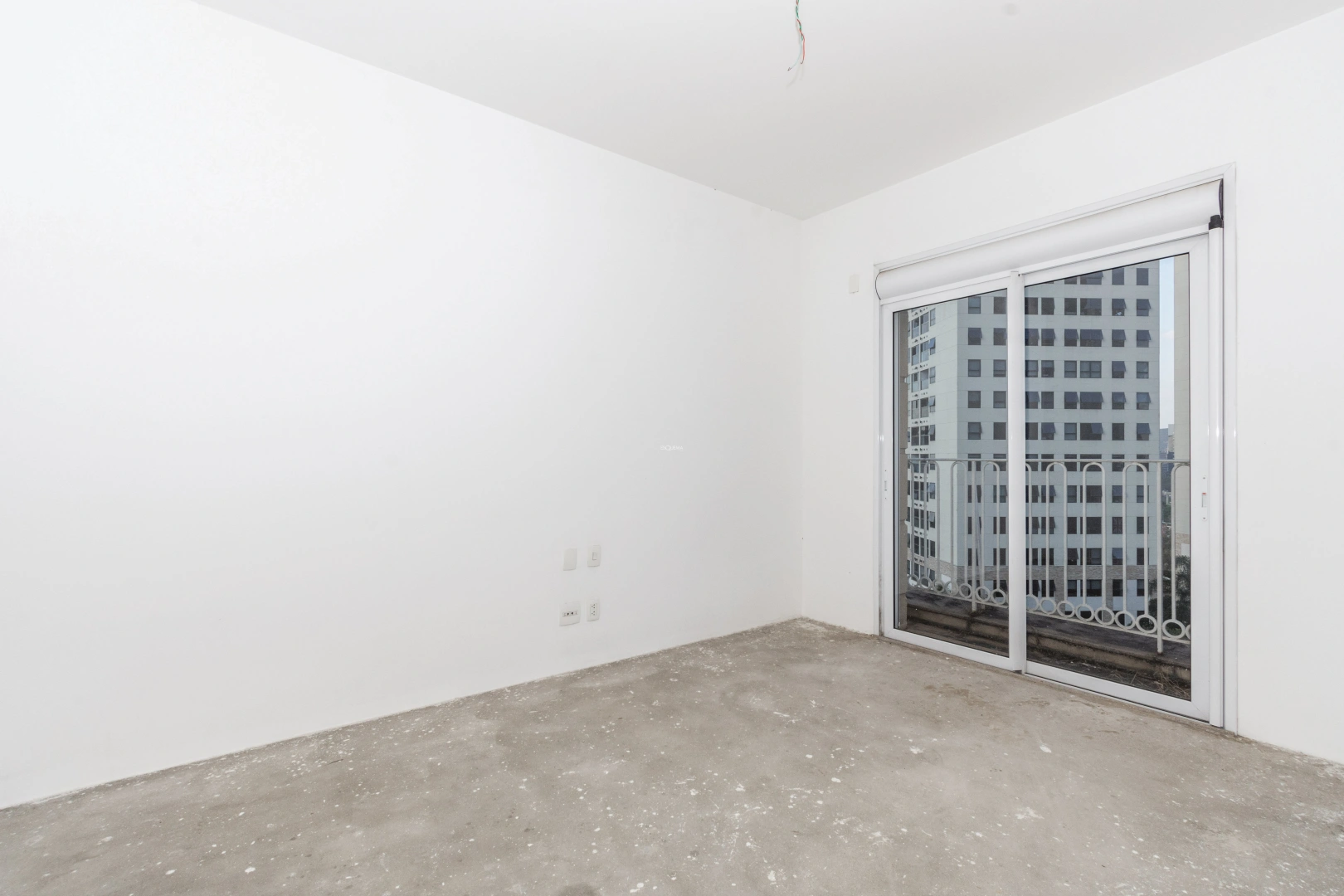 Apartamento com varanda espaçosa - Imagem 12