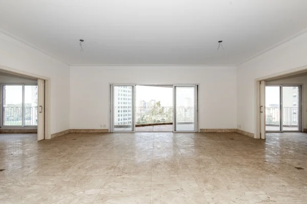 Apartamento amplo em localização privilegiada