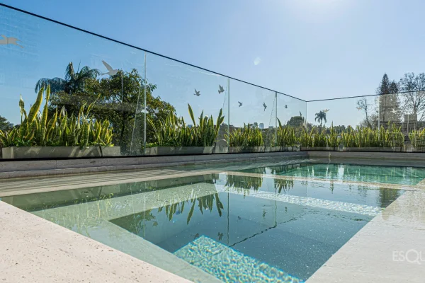 Casa em rua fechada no Jardim Europa