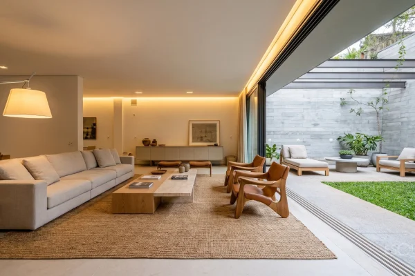 Casa em rua fechada no Jardim Europa
