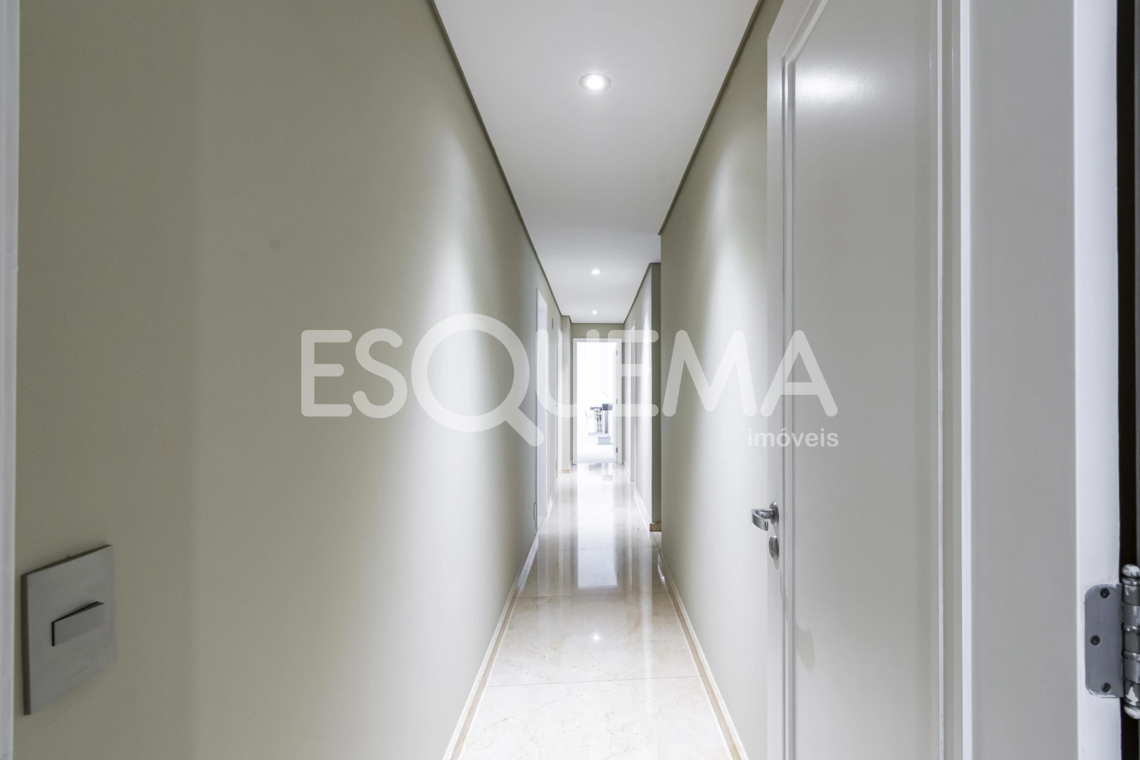 Apartamento com hall privativo e 4 suítes - Imagem 12