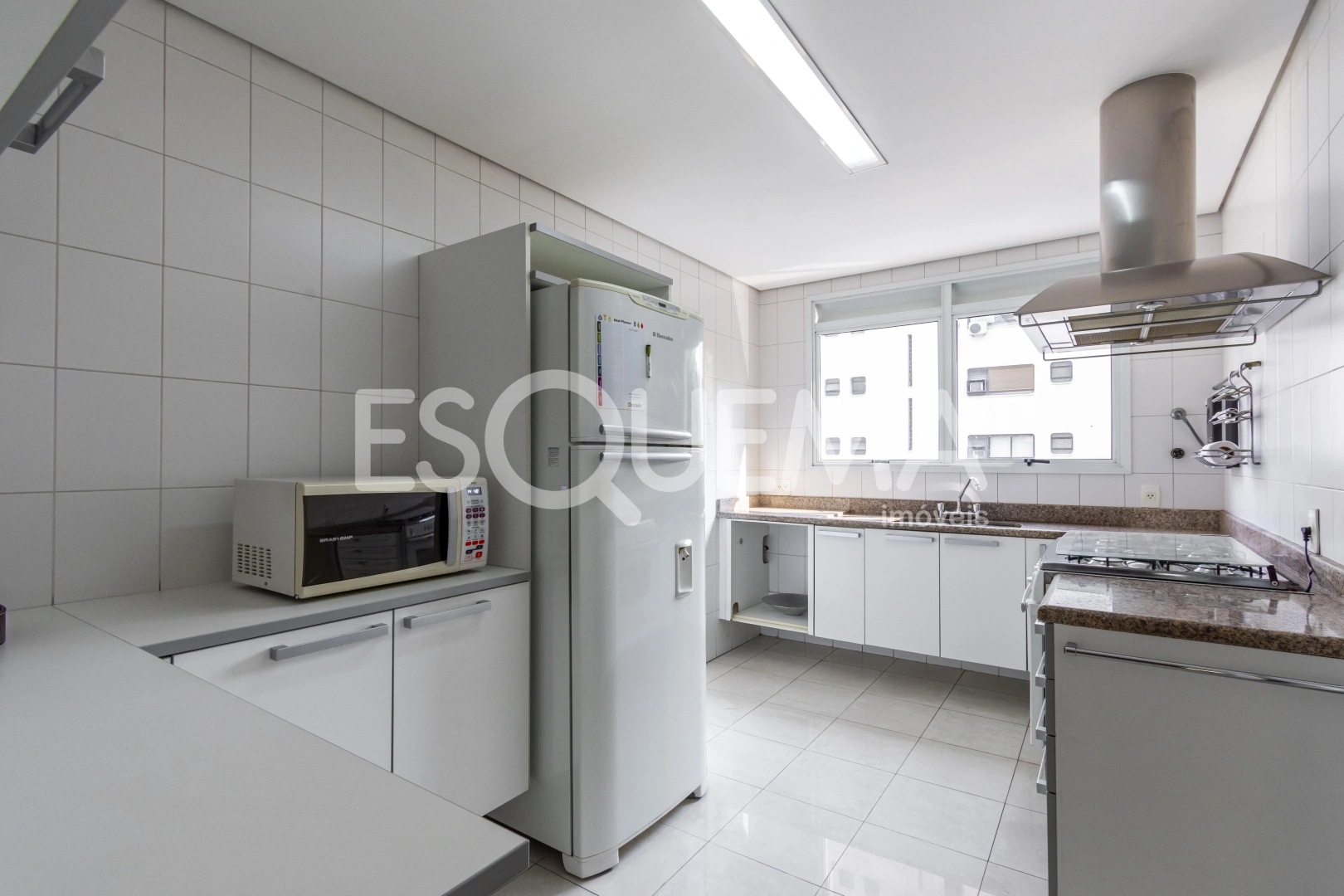 Apartamento com hall privativo e 4 suítes - Imagem 14