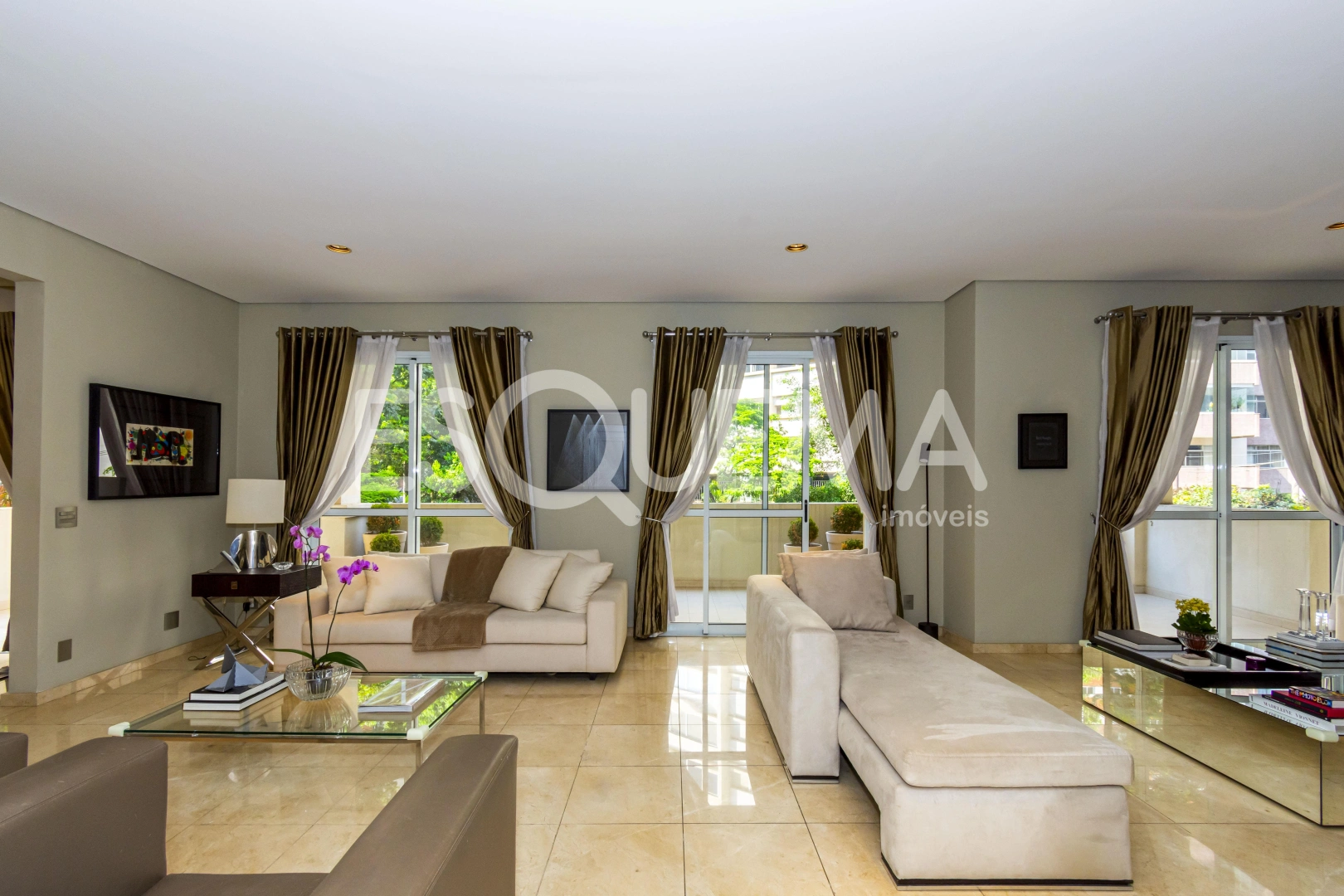 Apartamento com hall privativo e 4 suítes - Imagem 1
