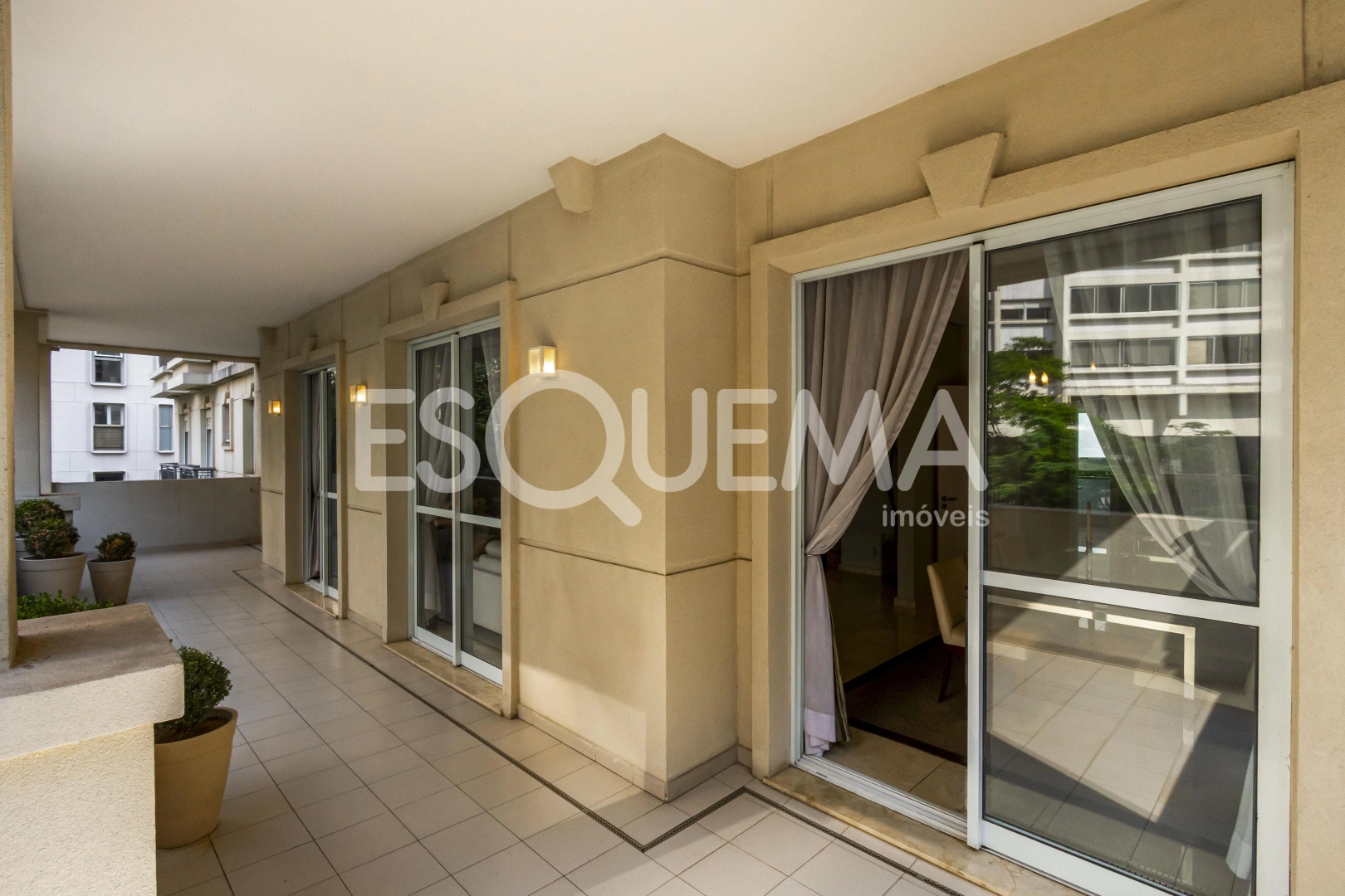 Apartamento com hall privativo e 4 suítes - Imagem 6