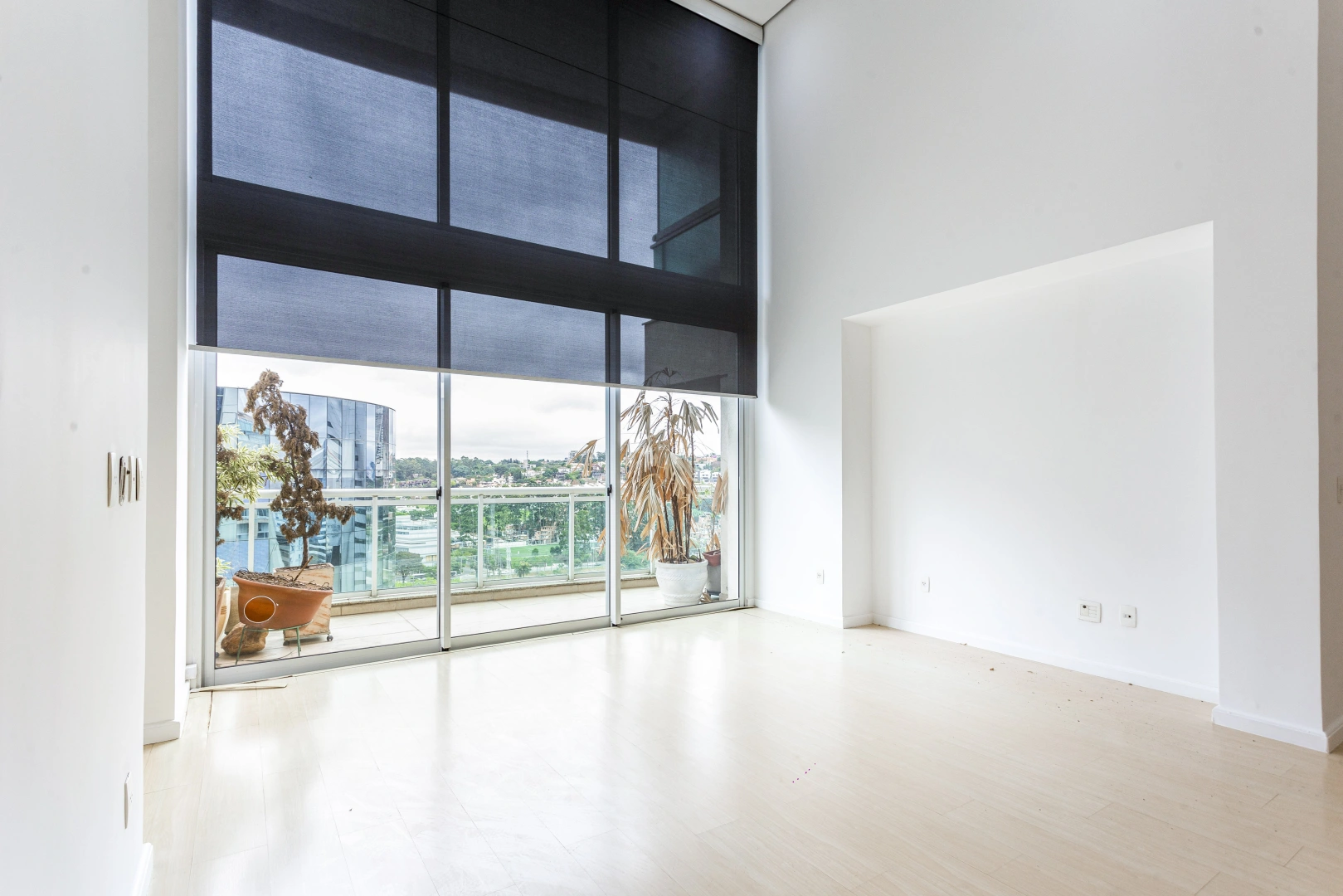 Apartamento Duplex em andar alto - Imagem 2