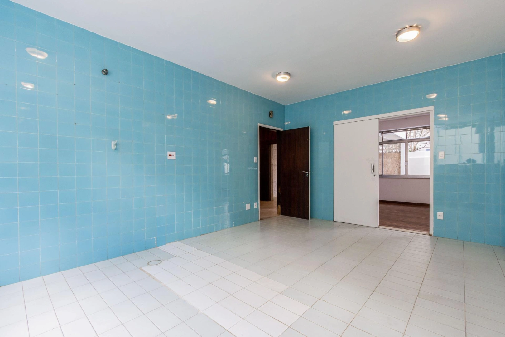 Casa ampla com manutenção realizada recentemente - Imagem 12