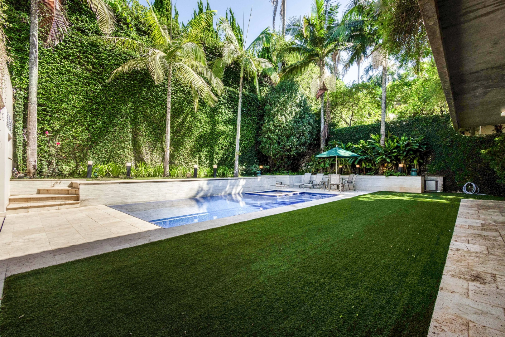 Casa reformada no Jardim Guedala - Imagem 1