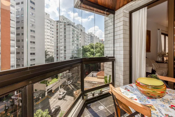 Apartamento amplo e bem iluminado